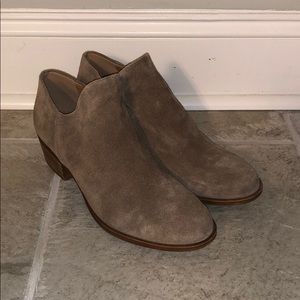 Lucky Brand Booties Size 9 Taupe color suede